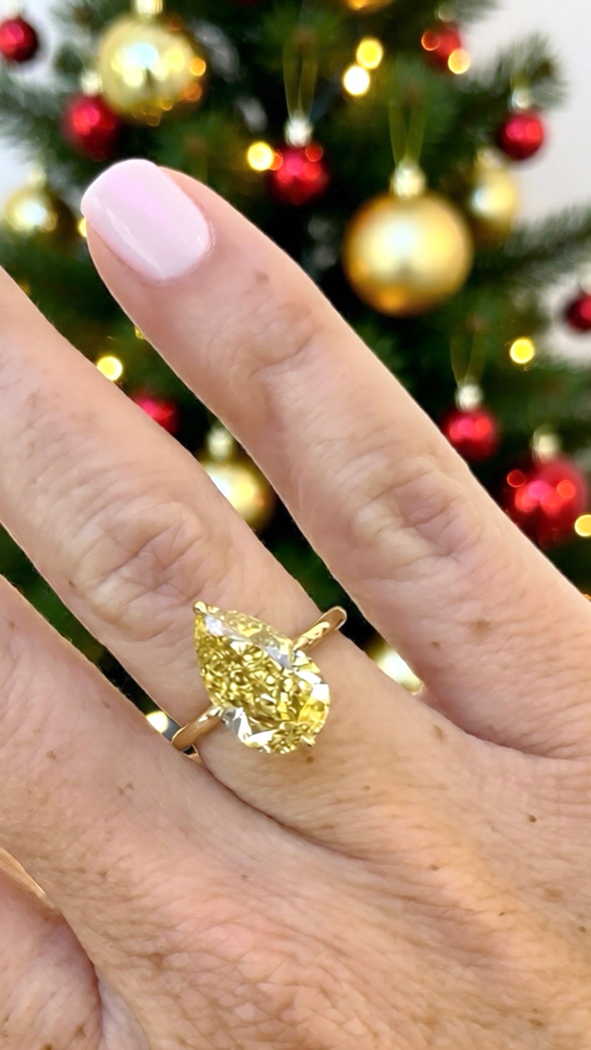The Louise - Yellow Diamond Pear